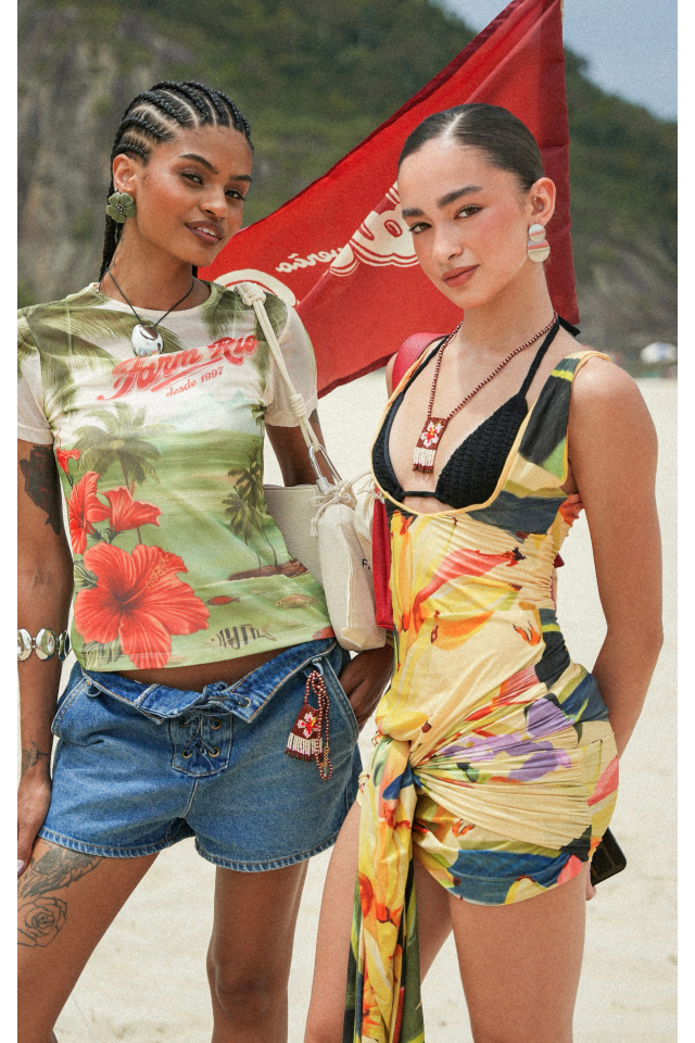[LP FARM Rio - alto verão 27] [carrossel influ 01] blusa tule FARM e vestido praia estampado